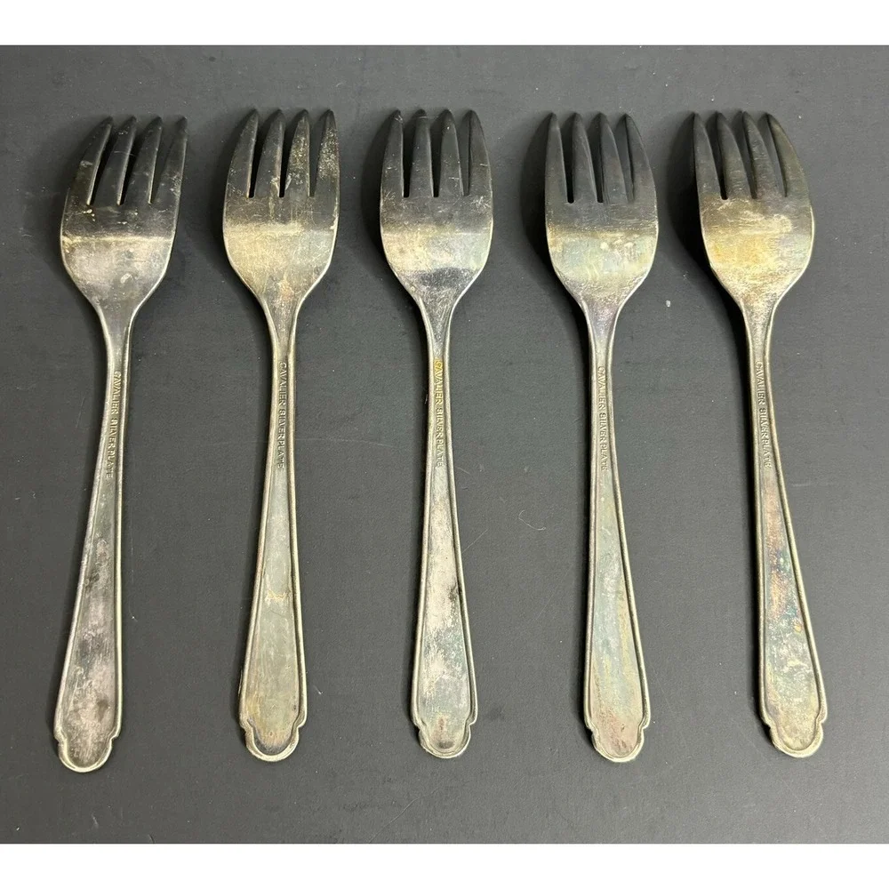5 Cavalier Salad Forks Vintage CVR1 No Monograms Flatware 6 1/8